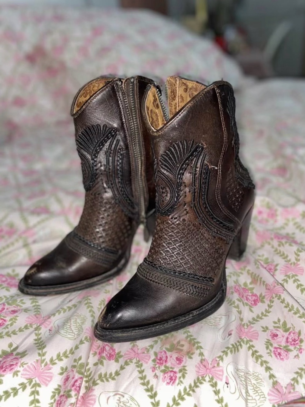 $190 OBO Cuadra Boots size 6